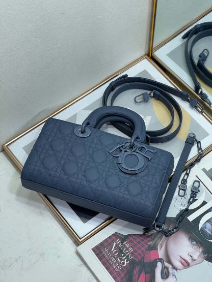 ELE - Dir Bags - 526