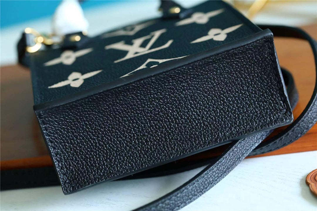 LV Petit Sac Plat By The Pool 17cm Black