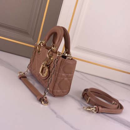 ELE - Dir Bags - 640