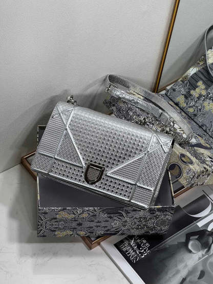 ELE - Dir Bags - 647