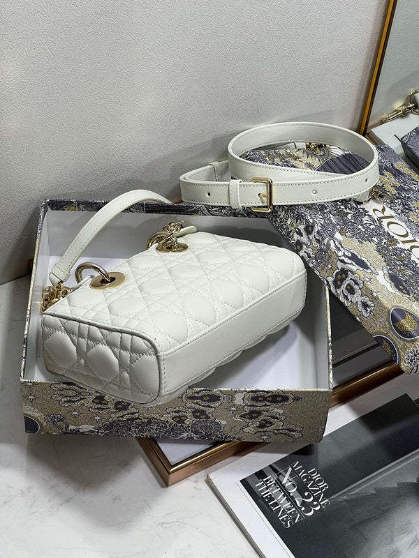 ELE - Dir Bags - 711