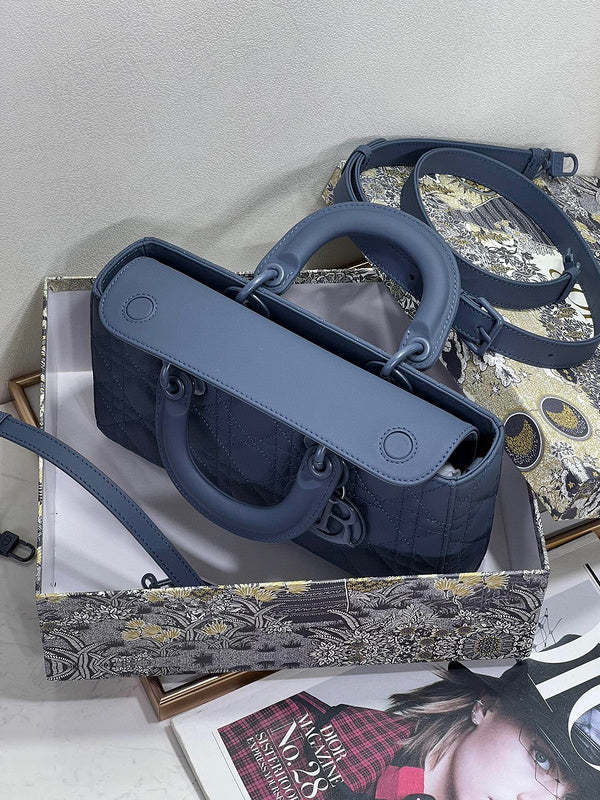 ELE - Dir Bags - 526