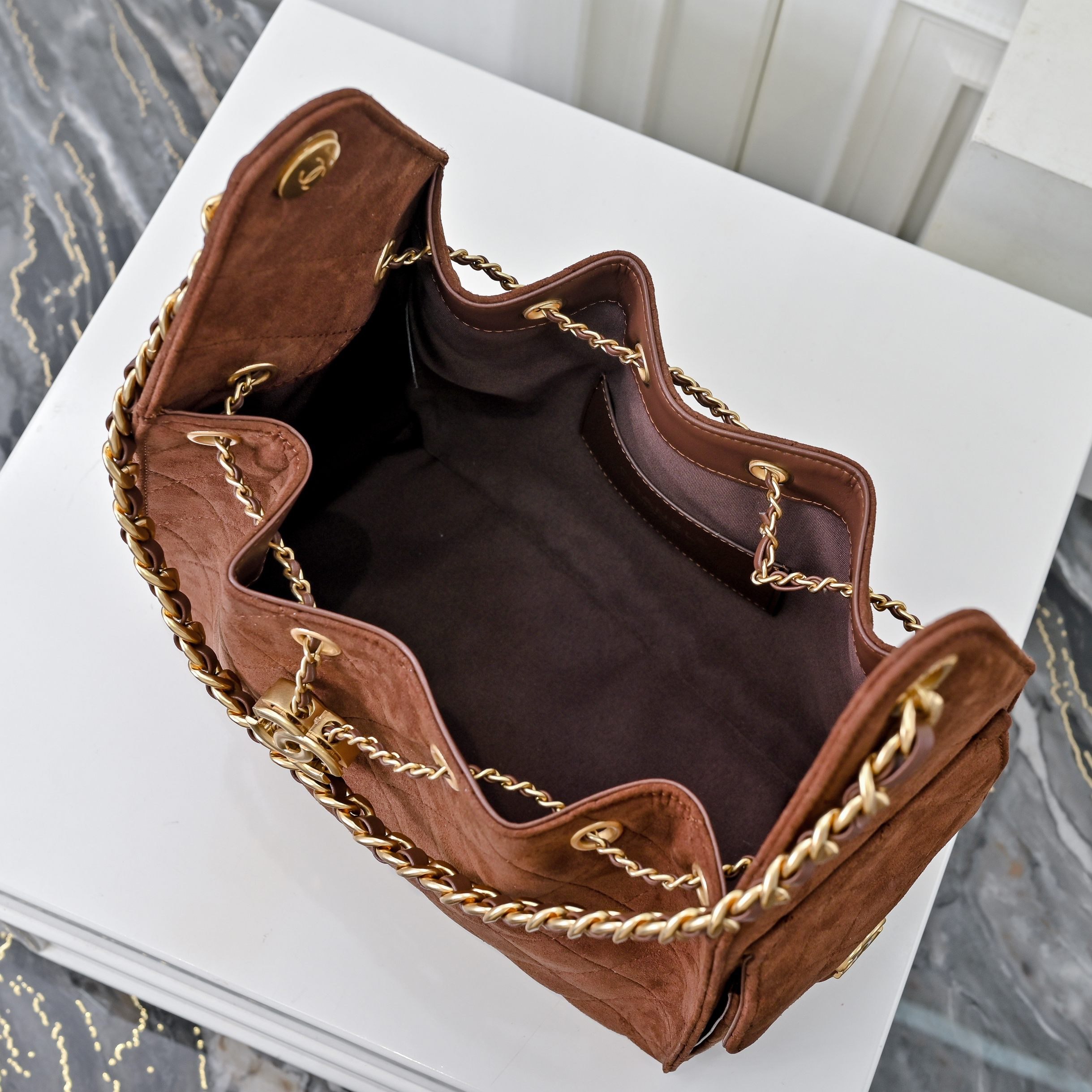 Luxury Gucci Bag - Alminda Score-2111