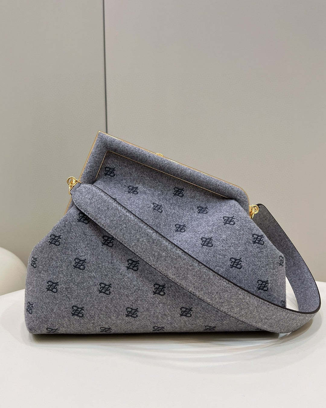 FI First Medium Blue Bag For Woman 32cm/12.5in