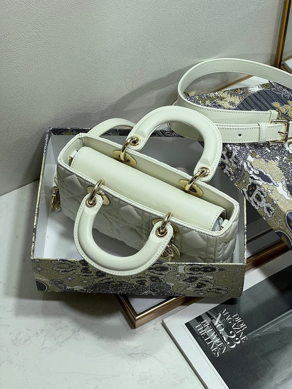 ELE - Dir Bags - 711