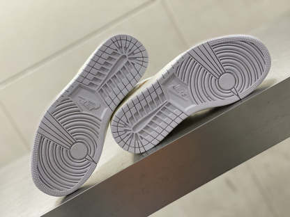 Nike air Jordan 1 Mid SE Craft ���Inside Out��� Beige For Men DQ3726-100