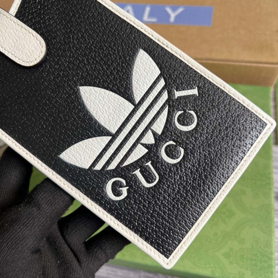 gg x Adidas Phone Case Black For Women, Women’s Bags 7.3in/18cm gg‎