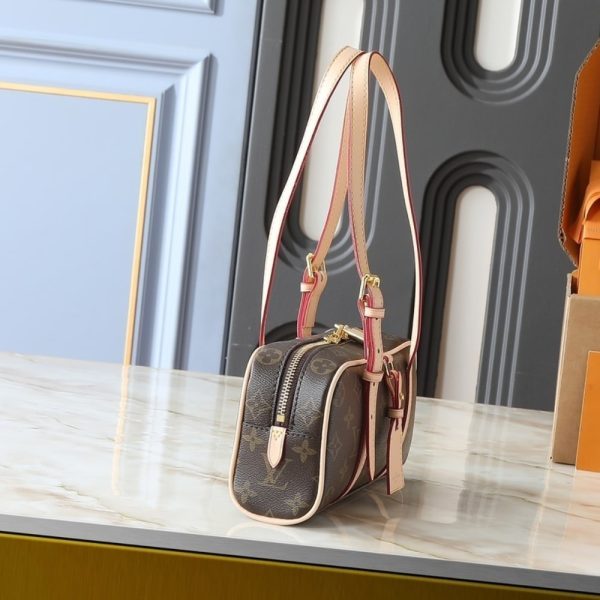 Luxury LV bag - Alminda Score-2111