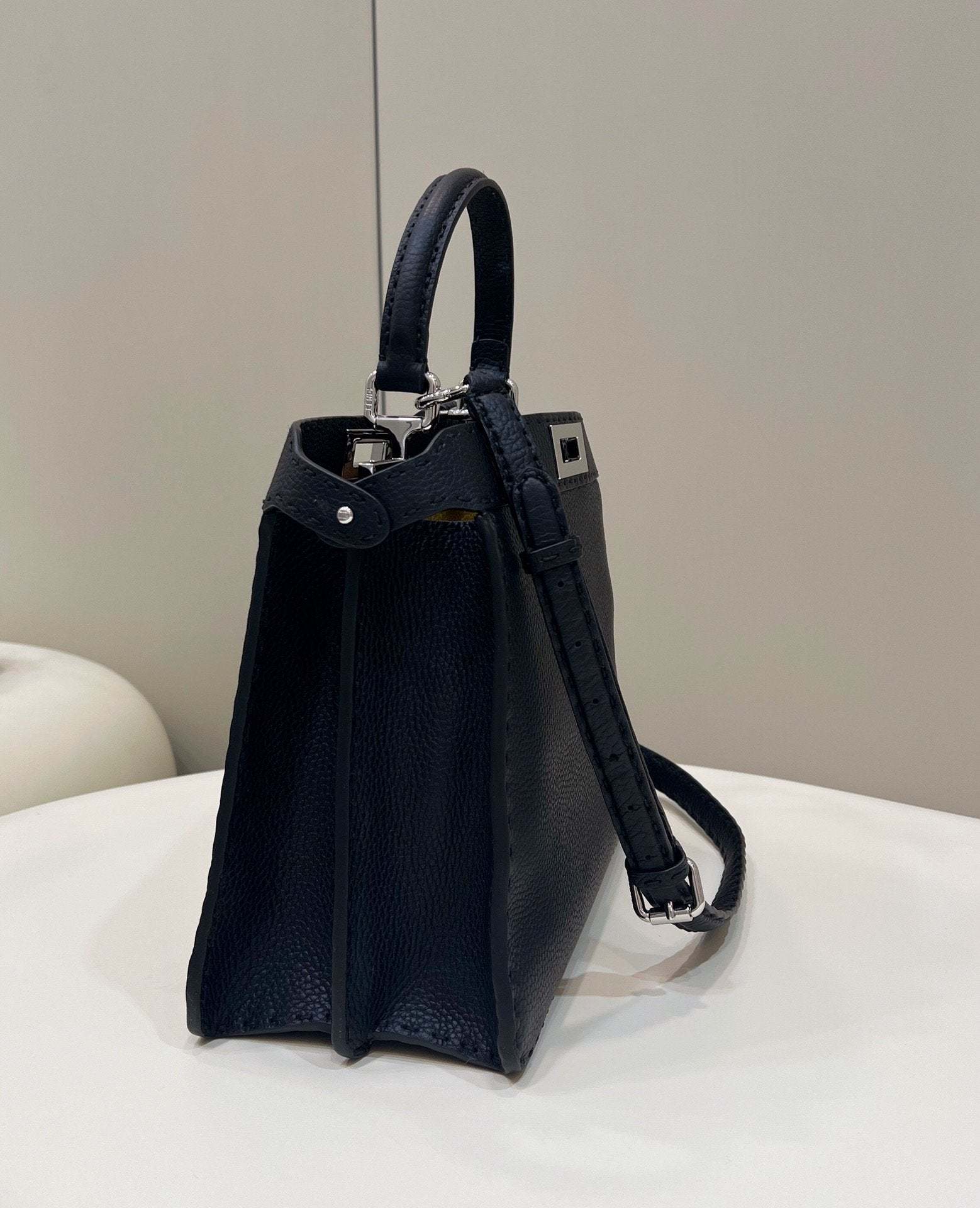 FI Peekaboo ISeeU Medium Black For Women, Women’s Handbags, Shoulder Bags 13.1in/33.5cm FF