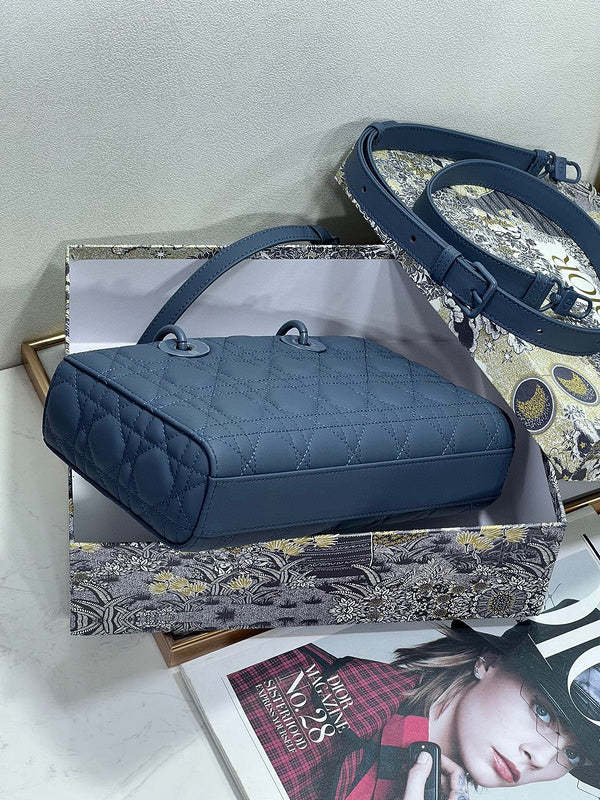 ELE - Dir Bags - 526