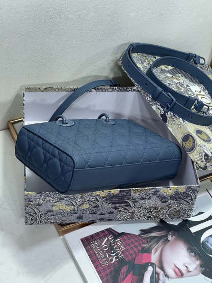 ELE - Dir Bags - 526