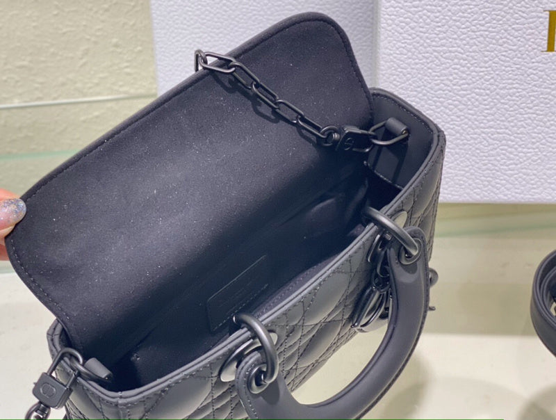 ELE - Dir Bags - 695