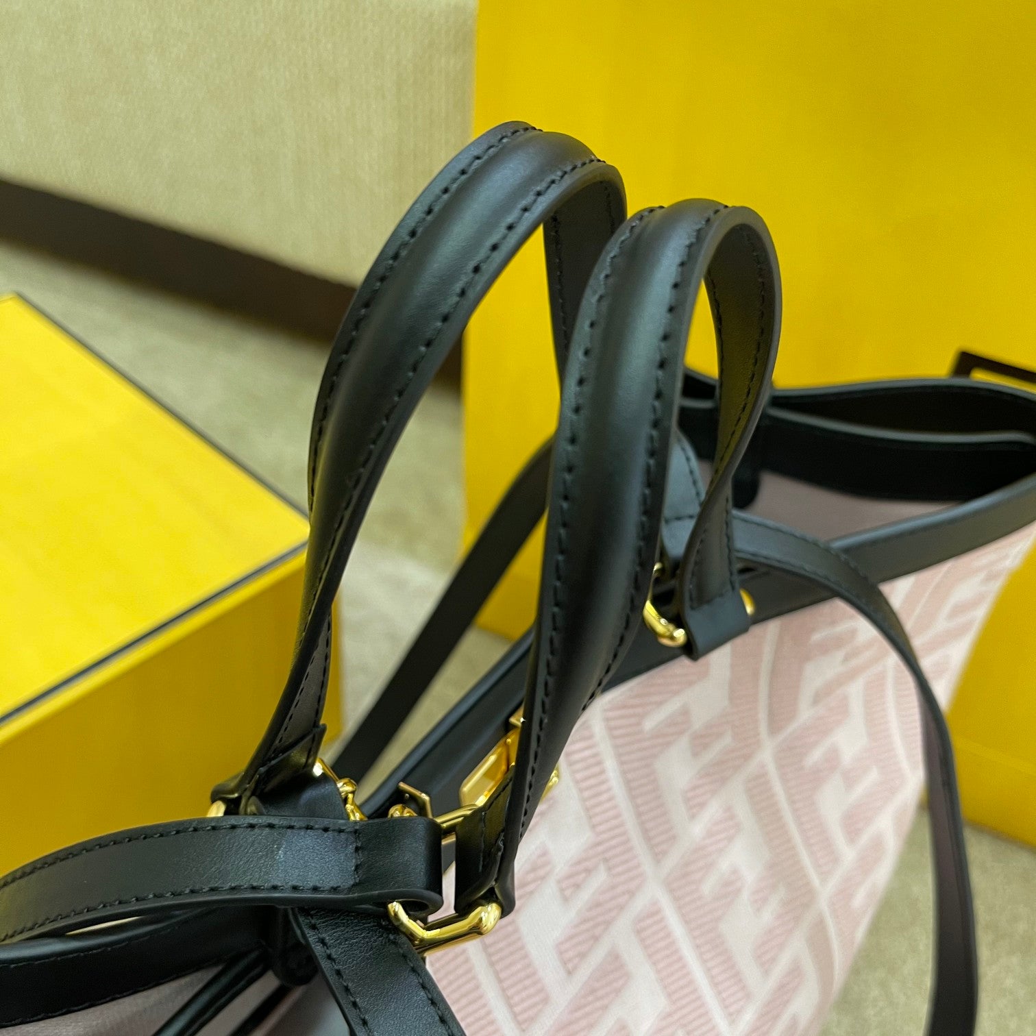 FI Peekaboo X-tote Bag Pink Canvas For Women, Women’s Handbags, Shoulder Bags 16.1in/41cm FF 8BH374