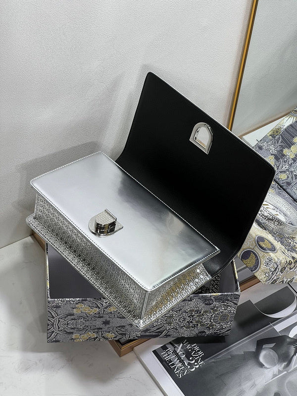 ELE - Dir Bags - 647