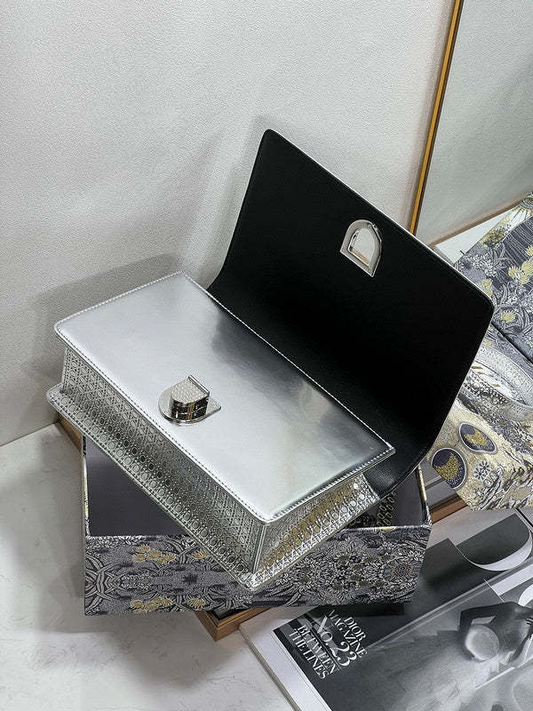 ELE - Dir Bags - 647