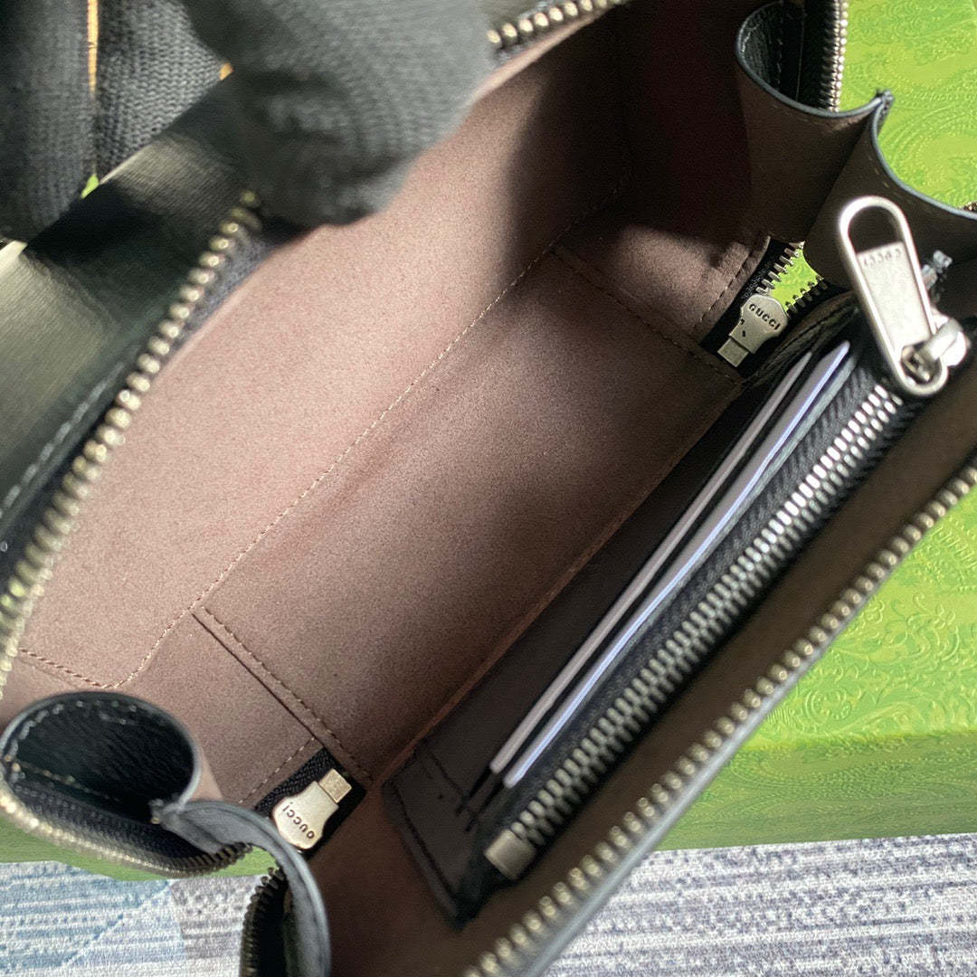 gg Mini Bag With Interlocking G Black gg Supreme Canvas For Women 9in/23cm gg