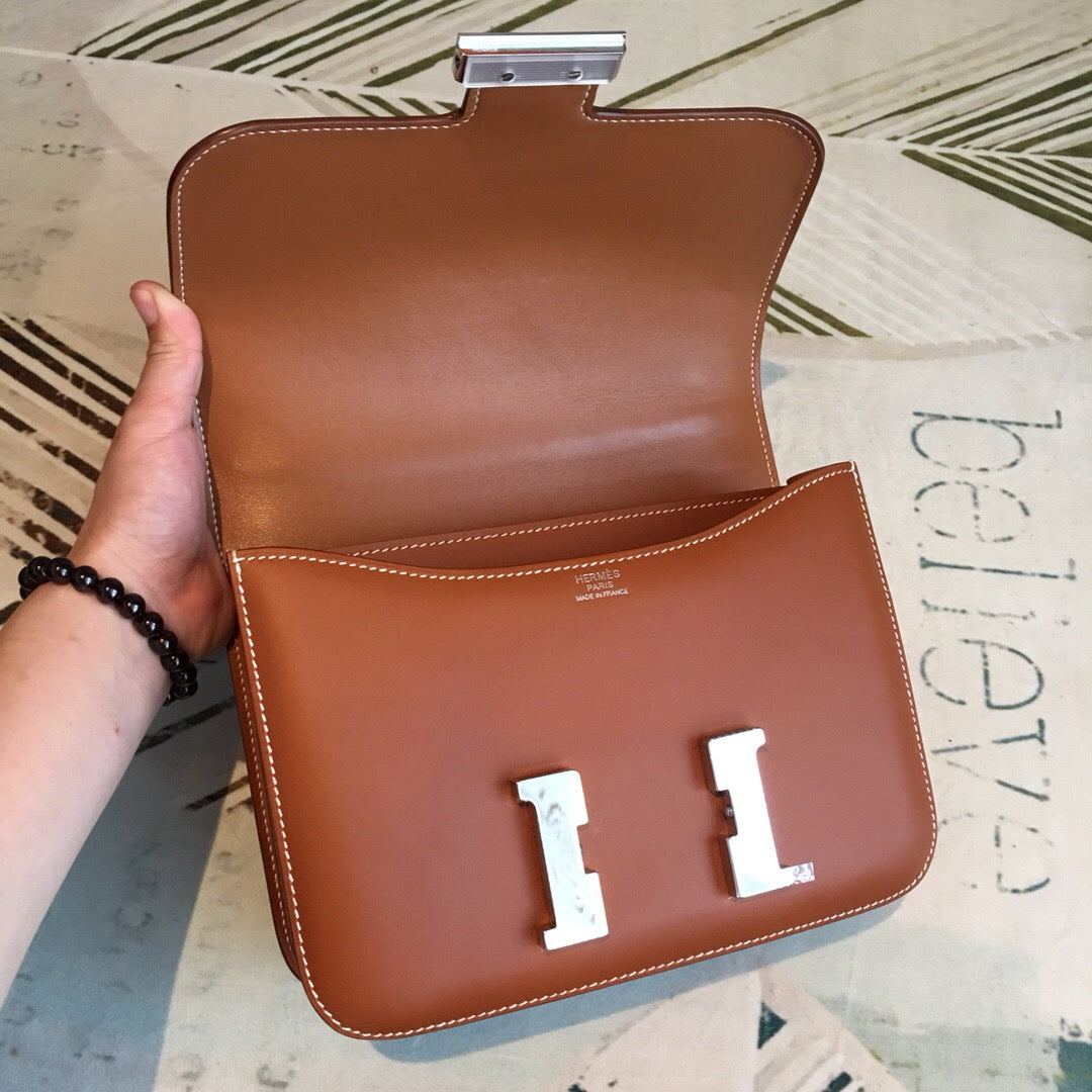 HM Constance 24 Swift Brown For Women Silver Toned Hardware, Handbags, Shoulder Bags 9.5in/24cm