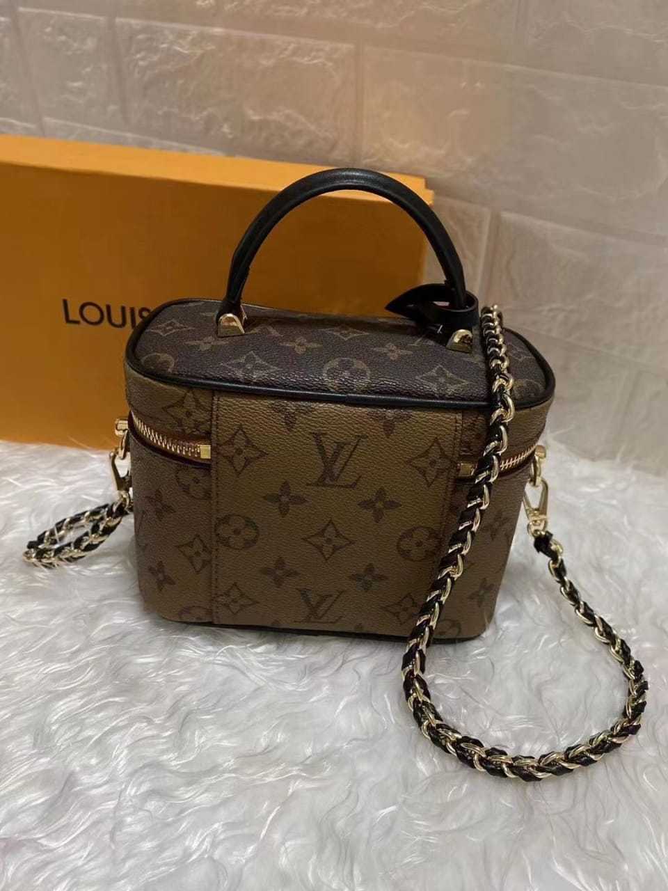 LV Vanity PM Monogram And Monogram Reverse Canvas By Nicolas Ghesquiere For Women,  Shoulder And Crossbody Bags 7.5in/19cm LV M42264