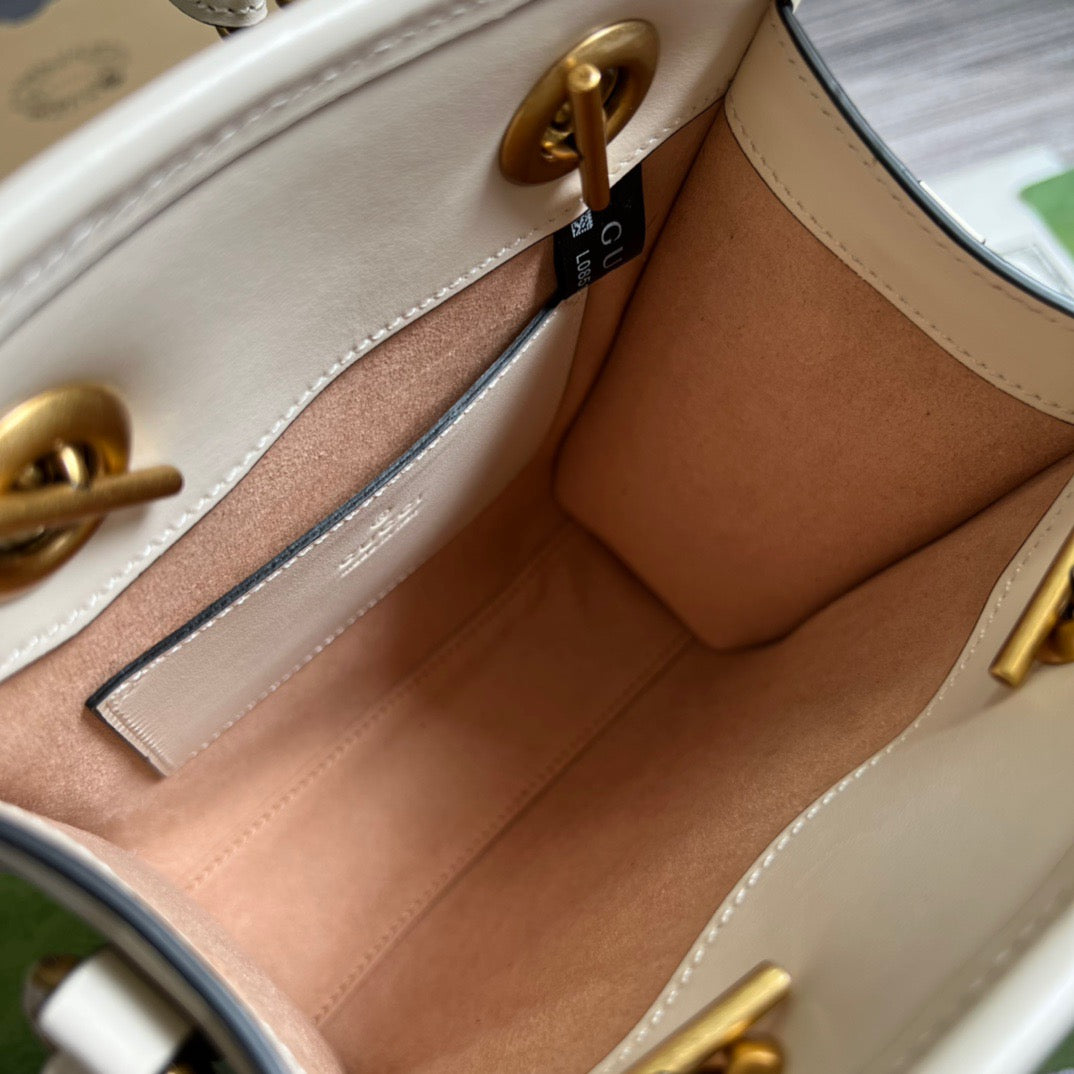 gg Marmont Matelasse Mini Bag White For Women, Women’s Bags 7.5in/19cm gg ‎696123 DTDHT 9022