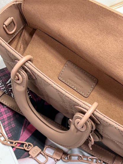 ELE - Dir Bags - 502