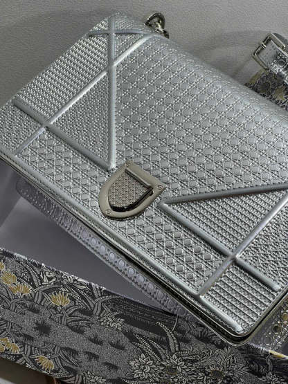 ELE - Dir Bags - 647