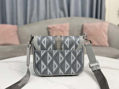 ELE - Dir Bags - 613