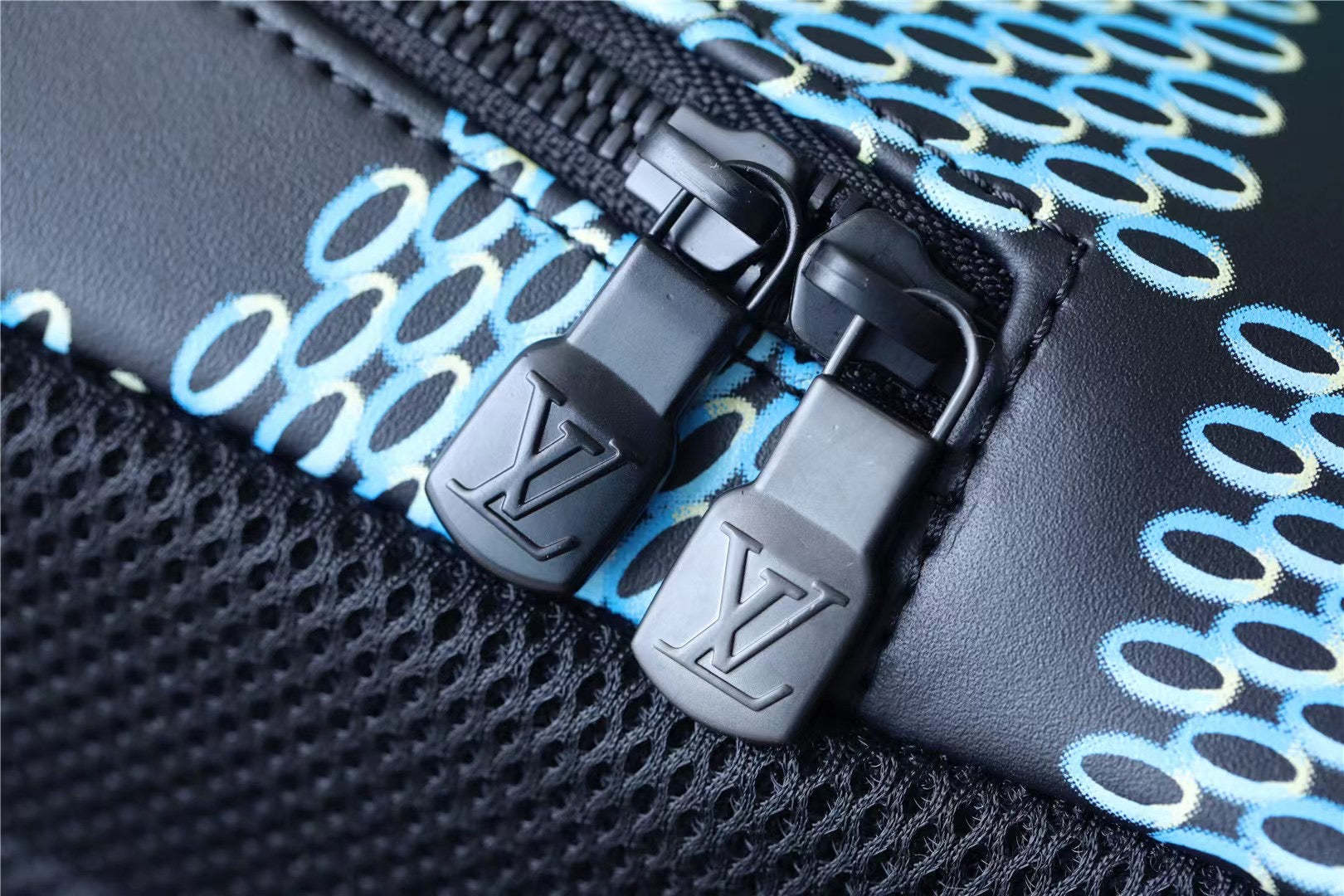 LV Racer Damier Spray Blue For Men, Backpacks 16in/41cm LV��