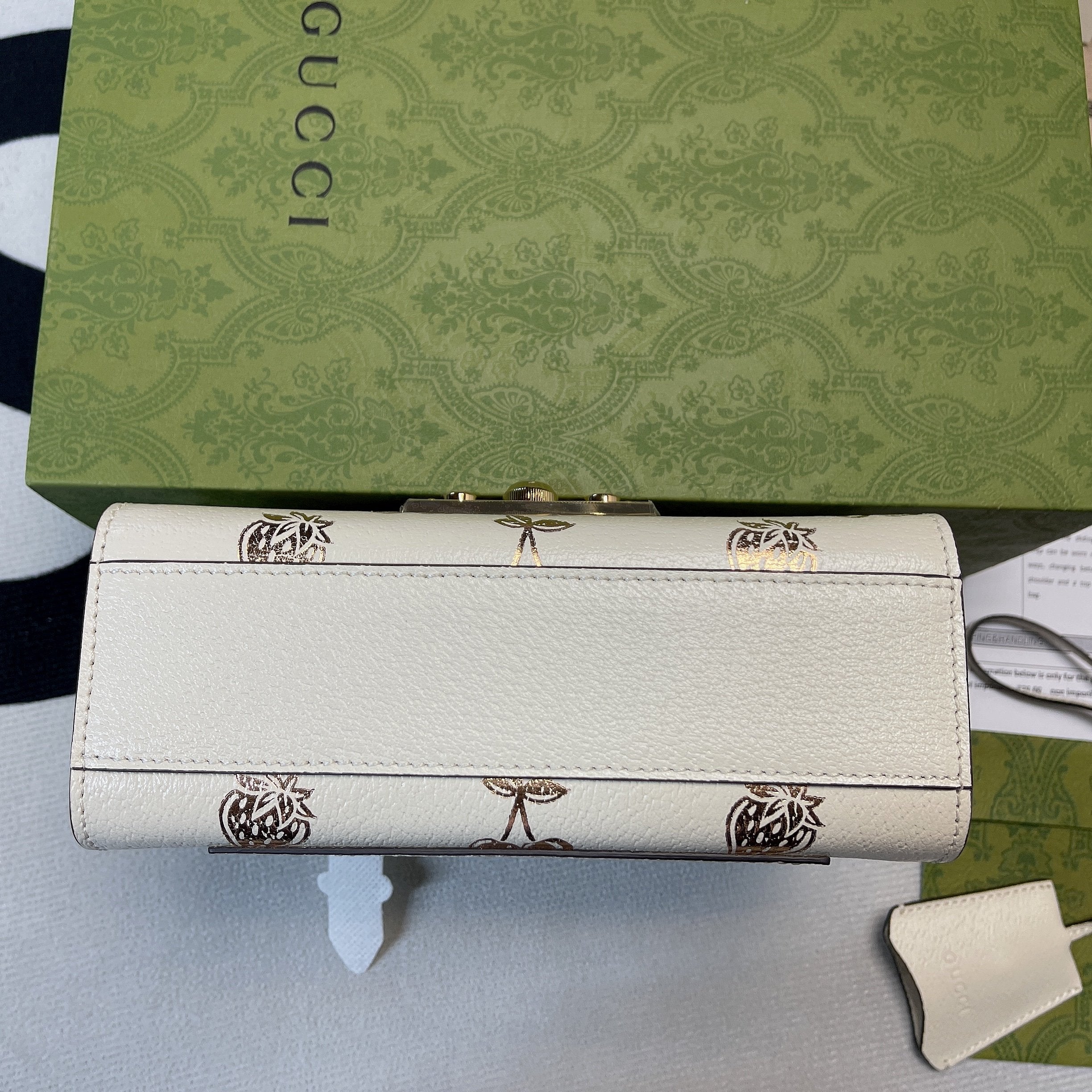 gg Padlock Small gg Strawberry Shoulder Bag White For Women, Women’s Bags 7.9in/20cm gg