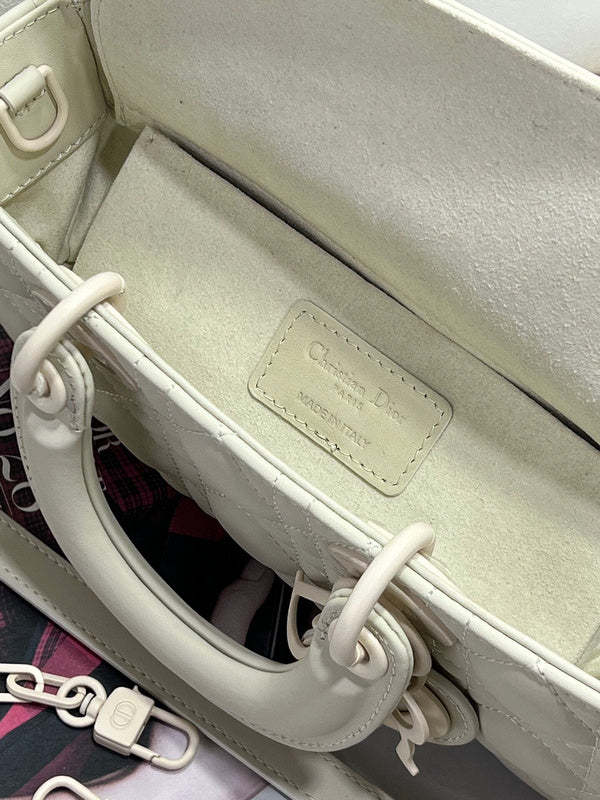 ELE - Dir Bags - 512