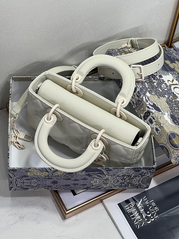 ELE - Dir Bags - 512