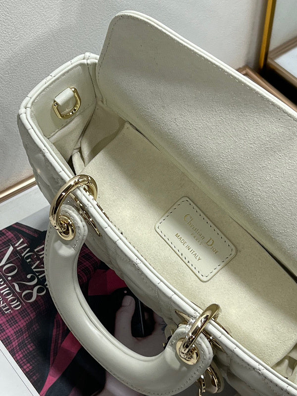 ELE - Dir Bags - 711