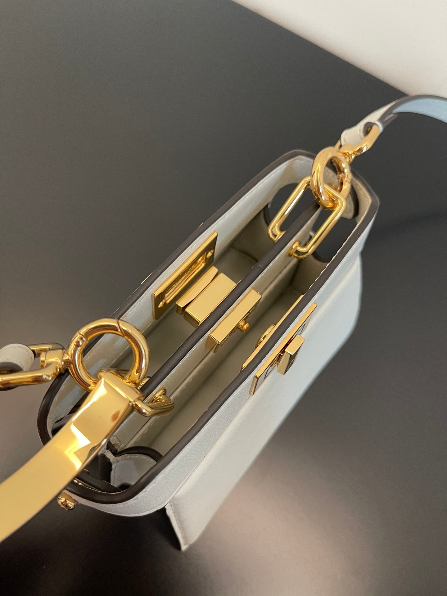 FI Peekaboo ISeeU Petite White Micro Bag For Woman 11cm/4.5in