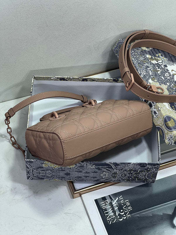 ELE - Dir Bags - 502