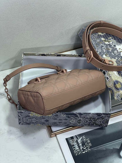 ELE - Dir Bags - 502