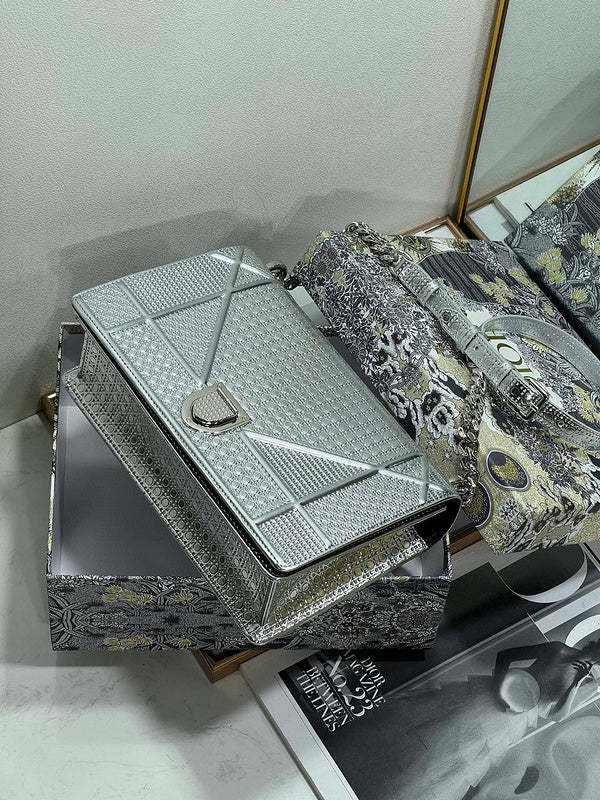 ELE - Dir Bags - 647