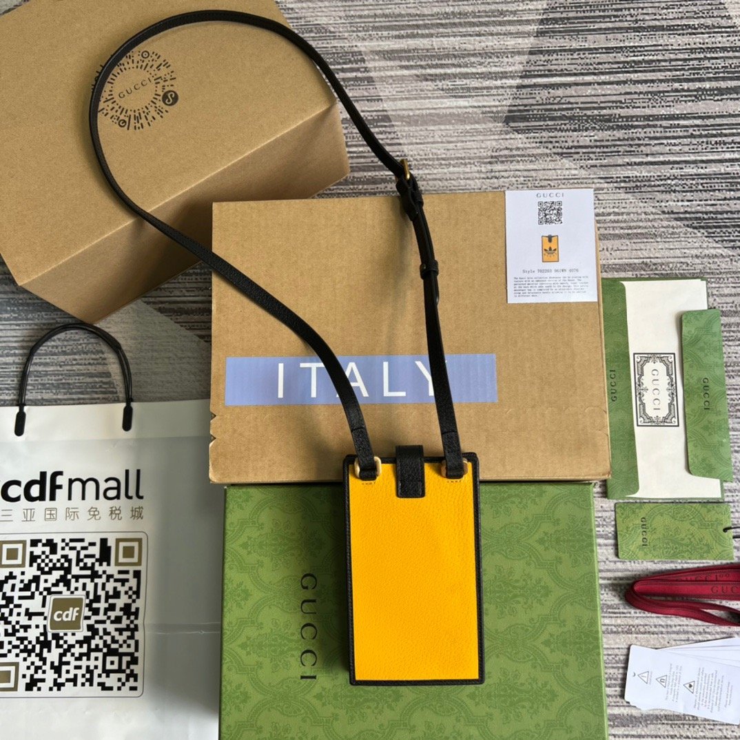 gg x Adidas Phone Case Yellow For Women, Women’s Bags 7.3in/18cm gg‎