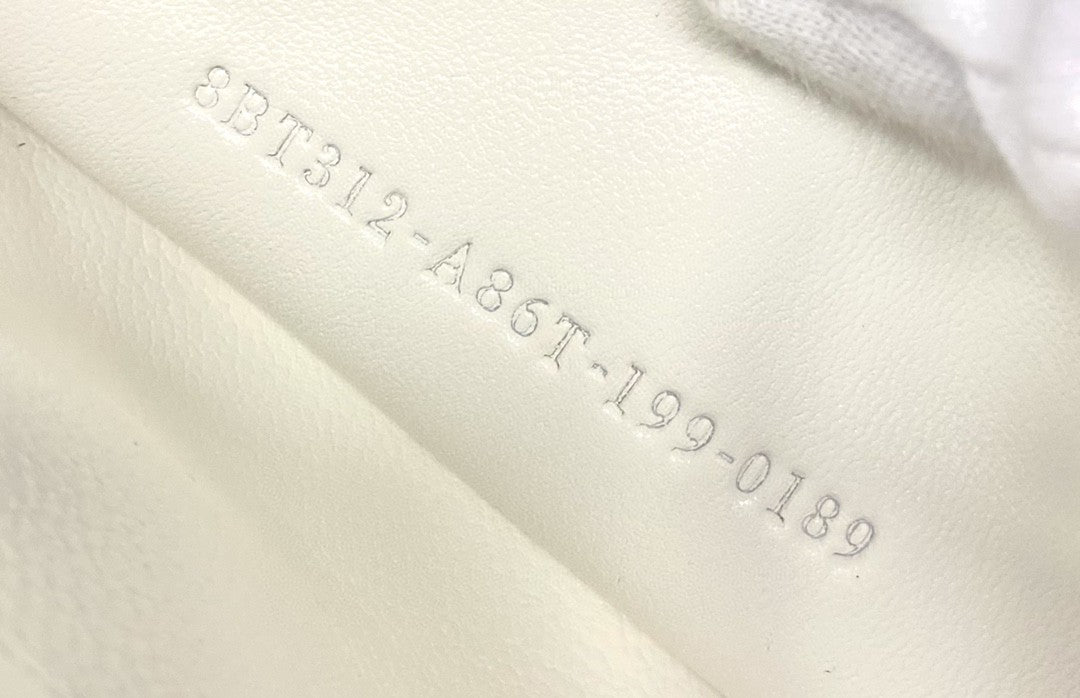 FI Kan U Small White Bag For Woman 25cm/9.5in