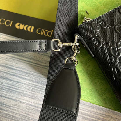 gg Embossed Medium Messenger Bag Black gg Embossed For Men 12in/31cm gg 696009 1W3CN 1000