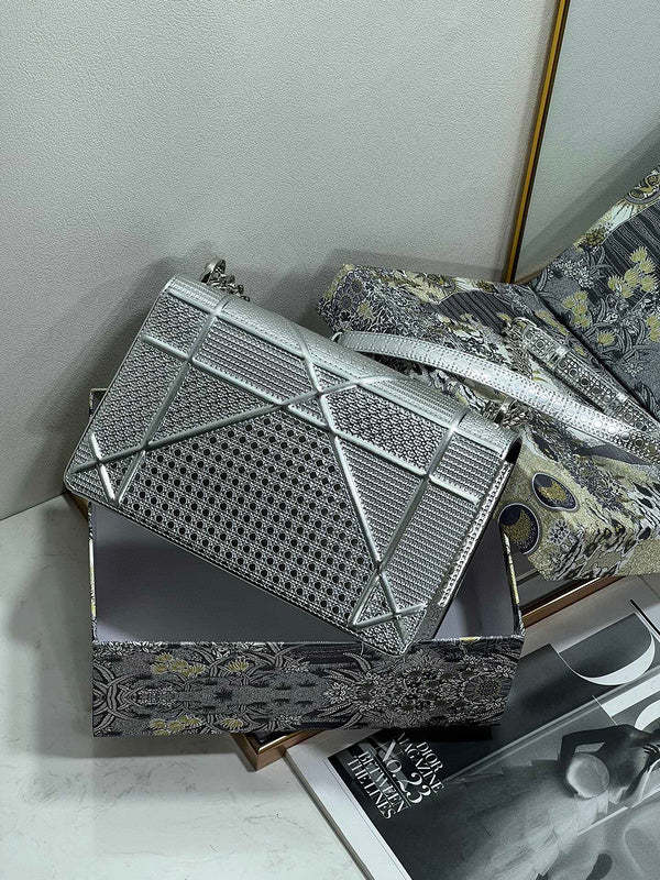 ELE - Dir Bags - 647