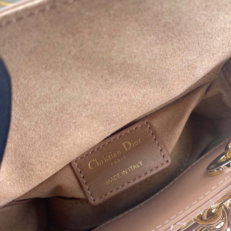 ELE - Dir Bags - 640