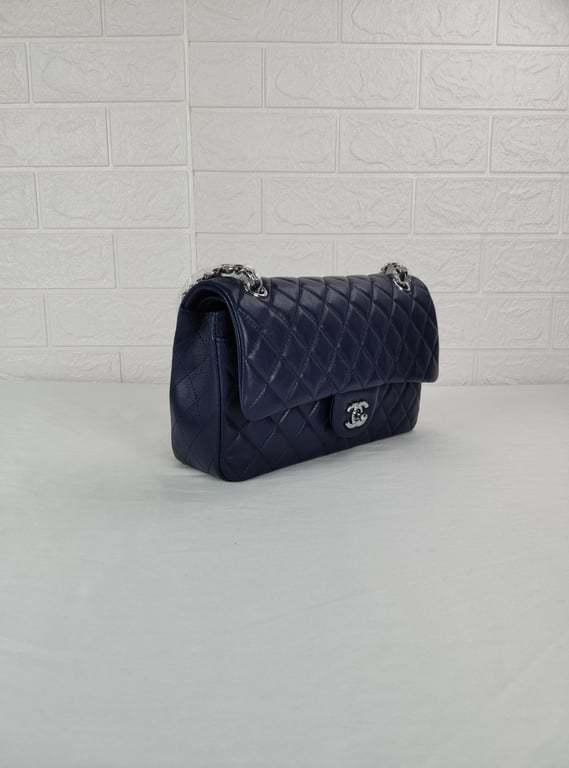 CHL CLASSIC MEDIUM LAMBSKIN FLAP NAVY AND SILVER 25CM