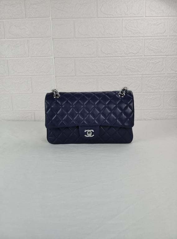 CHL CLASSIC MEDIUM LAMBSKIN FLAP NAVY AND SILVER 25CM