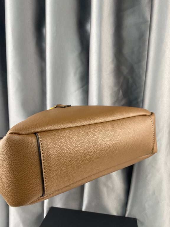 SAINT LAURENT LE 5 A 7 SOFT SMALL HOBO BAG IN SMOOTH LEATHER BROWN