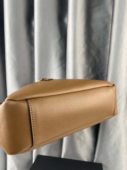 SAINT LAURENT LE 5 A 7 SOFT SMALL HOBO BAG IN SMOOTH LEATHER BROWN