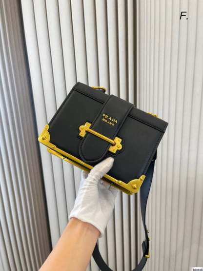 PR CAHIER LEATHER BAG IN BLACK 25CM