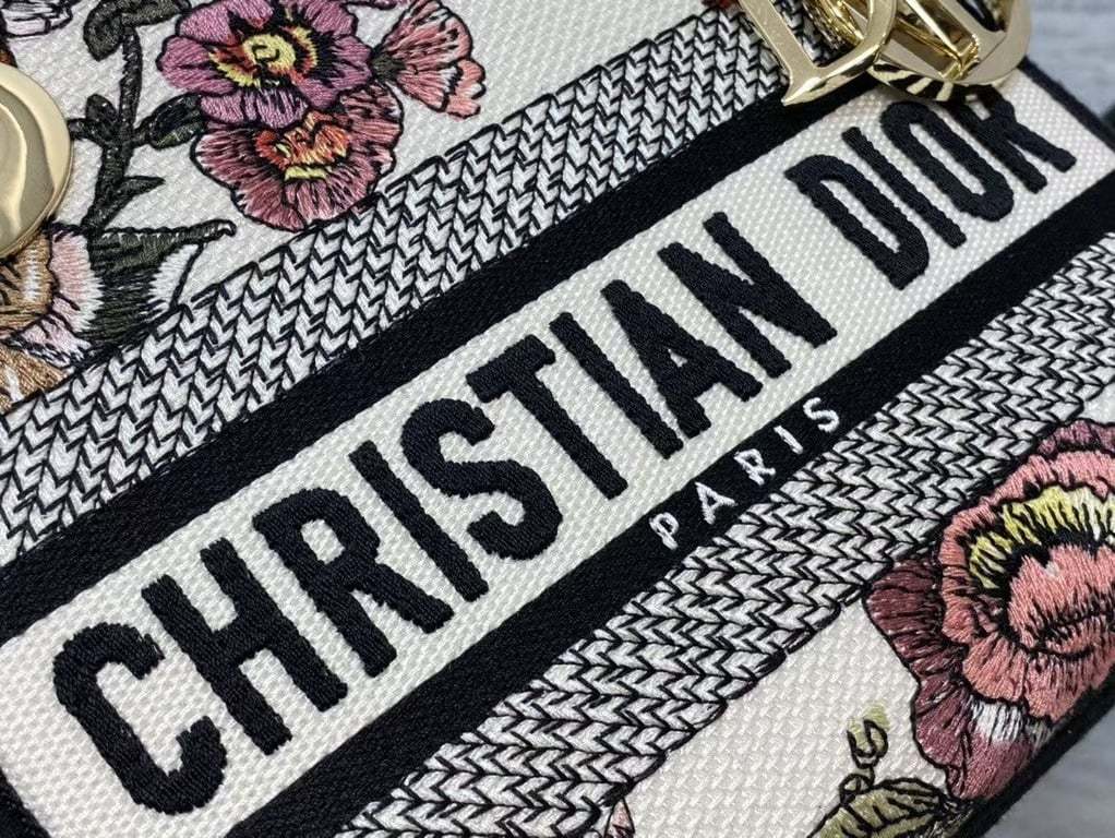 DIR MEDIUM LADY D-LITE BAG WHITE JARDIN BOTANIQUE EMBROIDERY 24CM