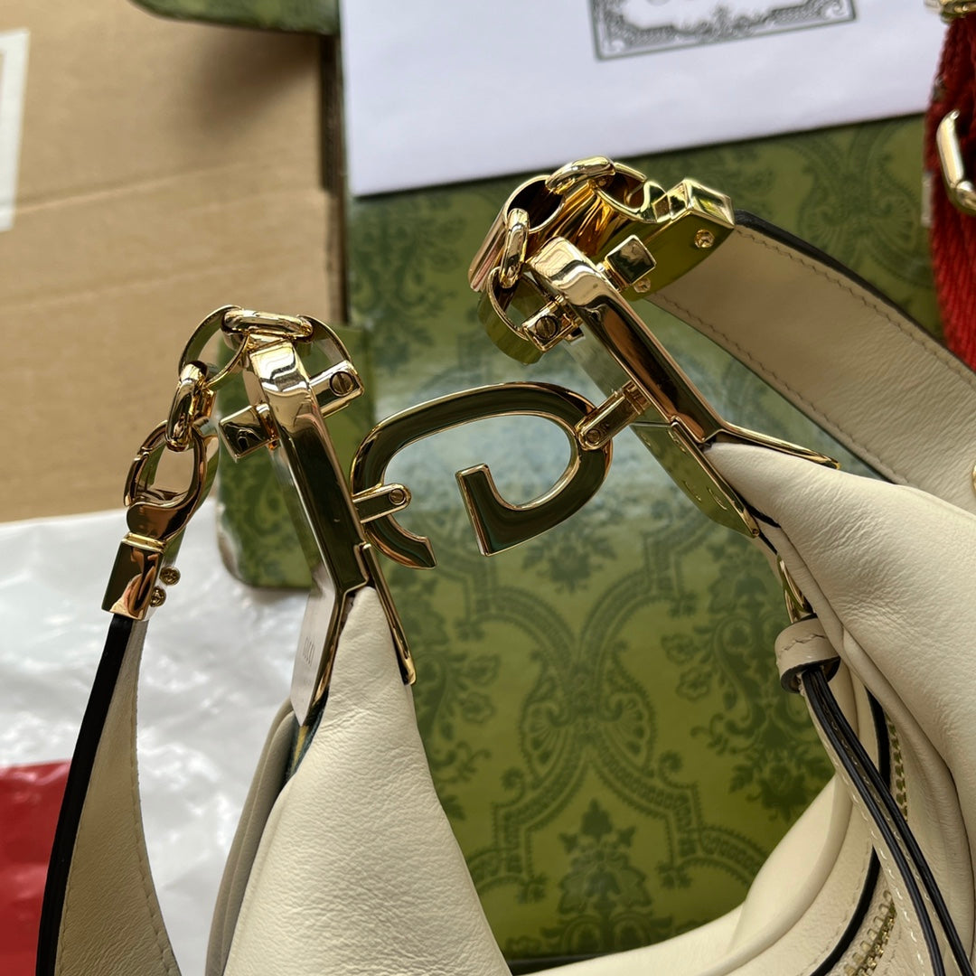 gg Atache Small Shoulder Bag White For Women, Women’s Bags 9in/23cm gg 699409 UXWBG 9109