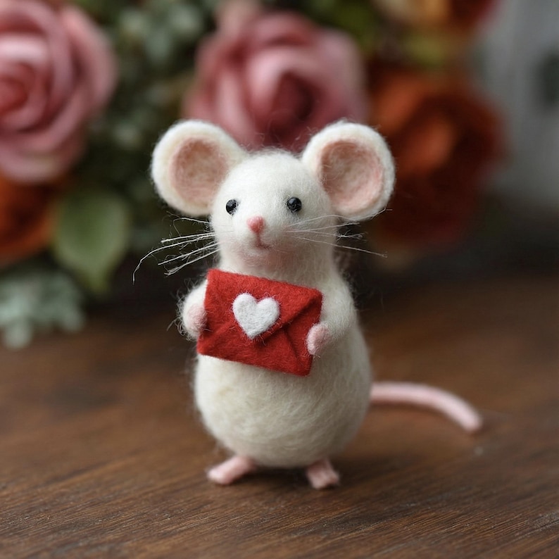 Needle Felted Mouse🐭, Valentine's Day Gift💖