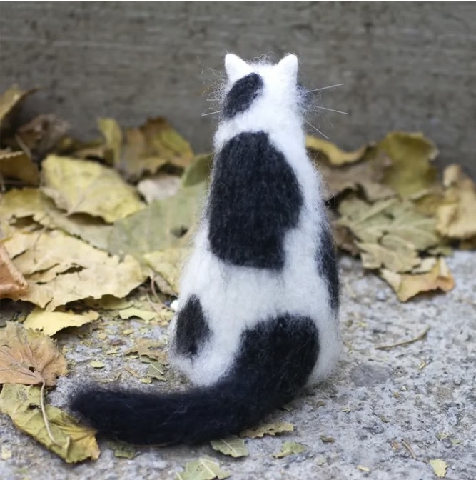 🐭👀Handmade Wool Felt Big-Eyed Panicked Weirdo — Quirky Plush Pal🧶