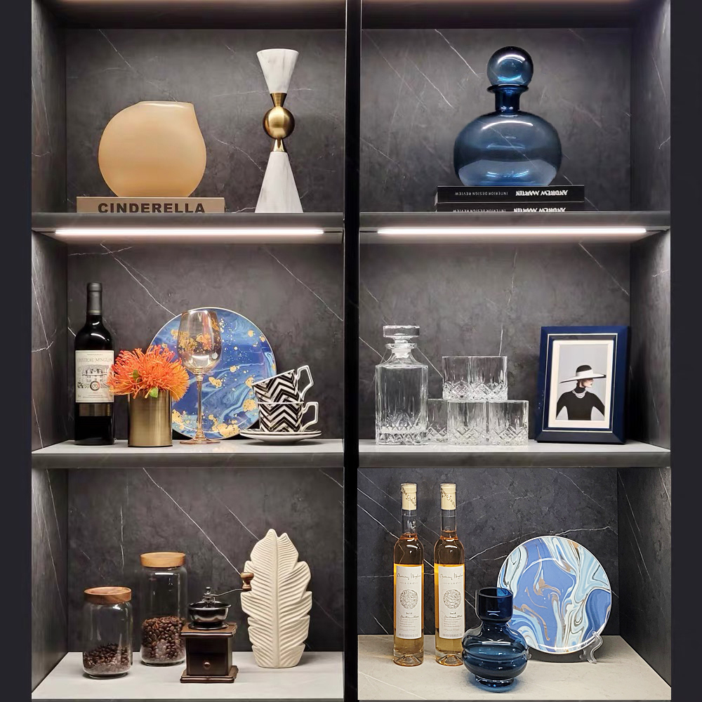 Modern Showroom Simple Home Furnishing Soft Decorations: Wine Cabinet Photo Frames, Artificial Flowers, Ceramic, and Glass Ornaments